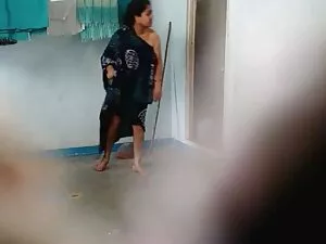 सुंदर लड़का अपने सबस ...