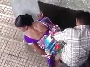 के बीच खुश सेक्सी इं ...