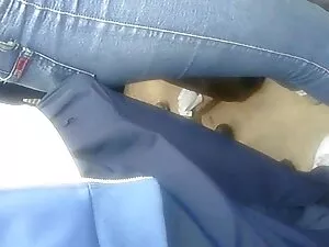 सुनहरे बालों वाली हि ...